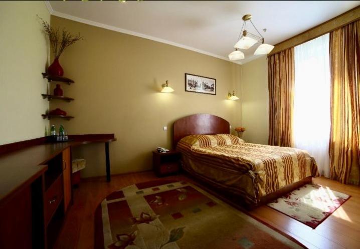 Соняхи Hotel Zimna Voda Eksteriør billede