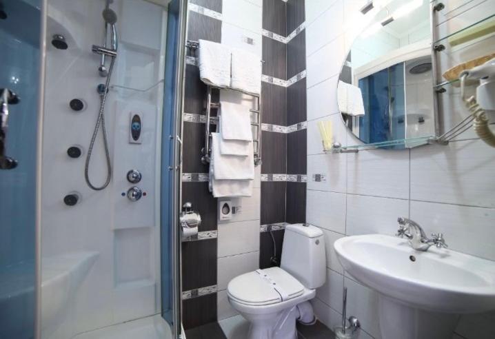 Соняхи Hotel Zimna Voda Eksteriør billede