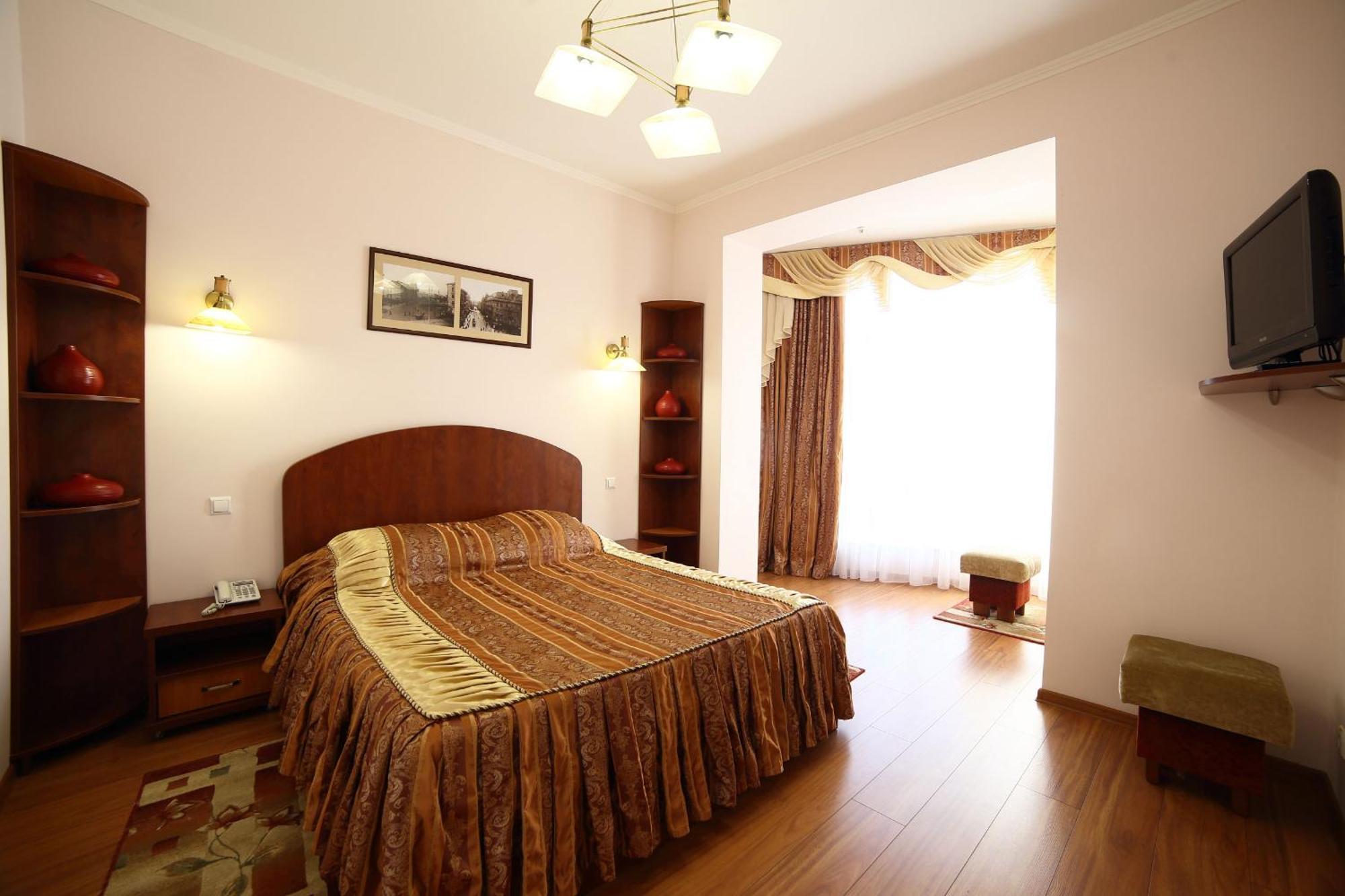 Соняхи Hotel Zimna Voda Eksteriør billede