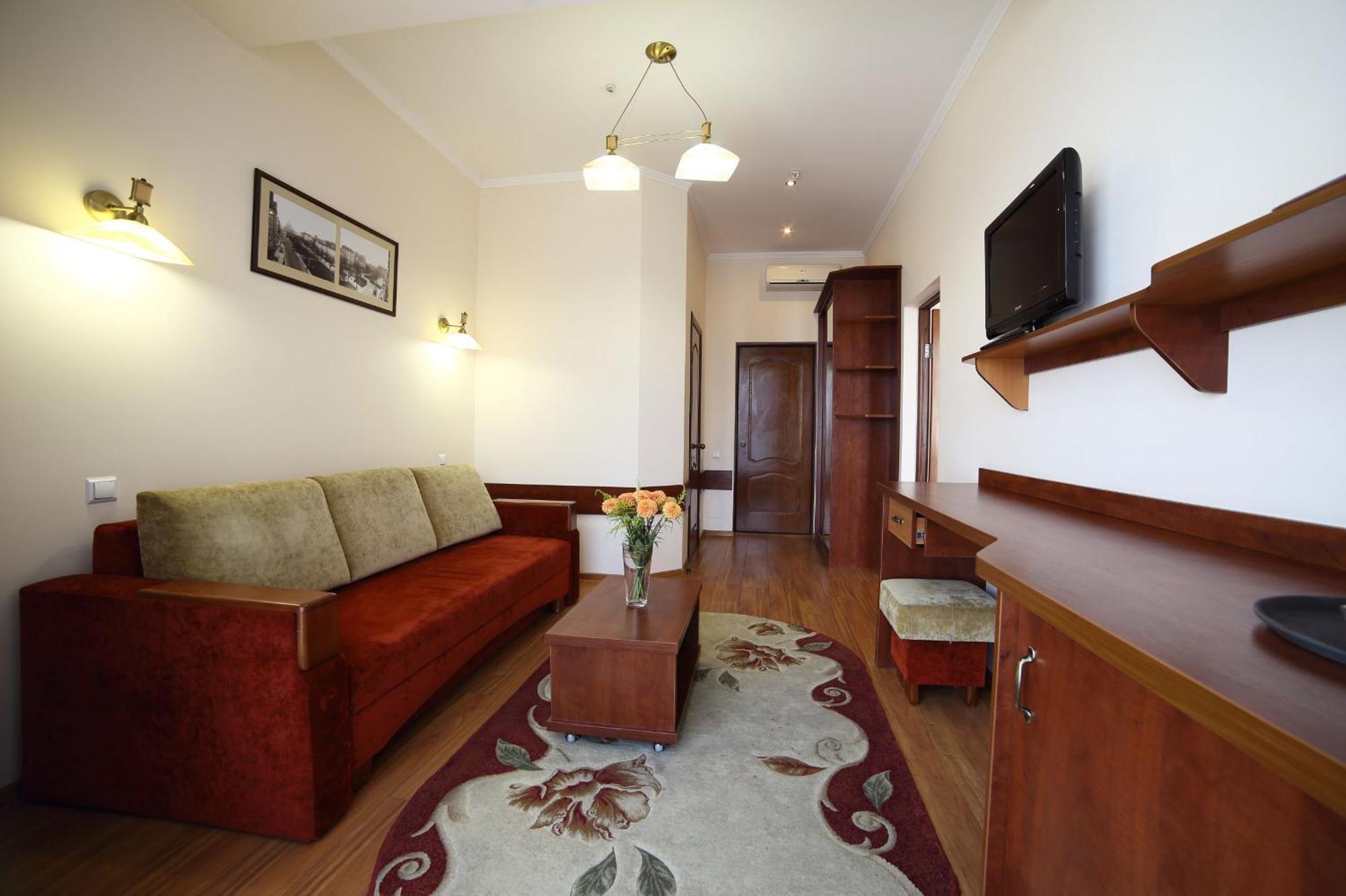 Соняхи Hotel Zimna Voda Eksteriør billede